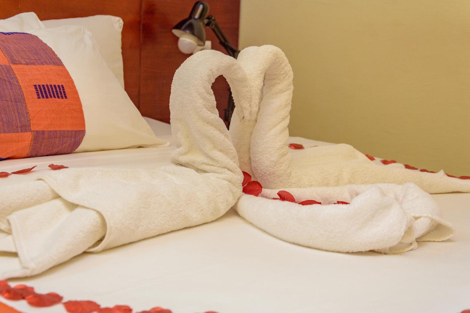 Hotel La Rose Blanche קורהוגו מראה חיצוני תמונה