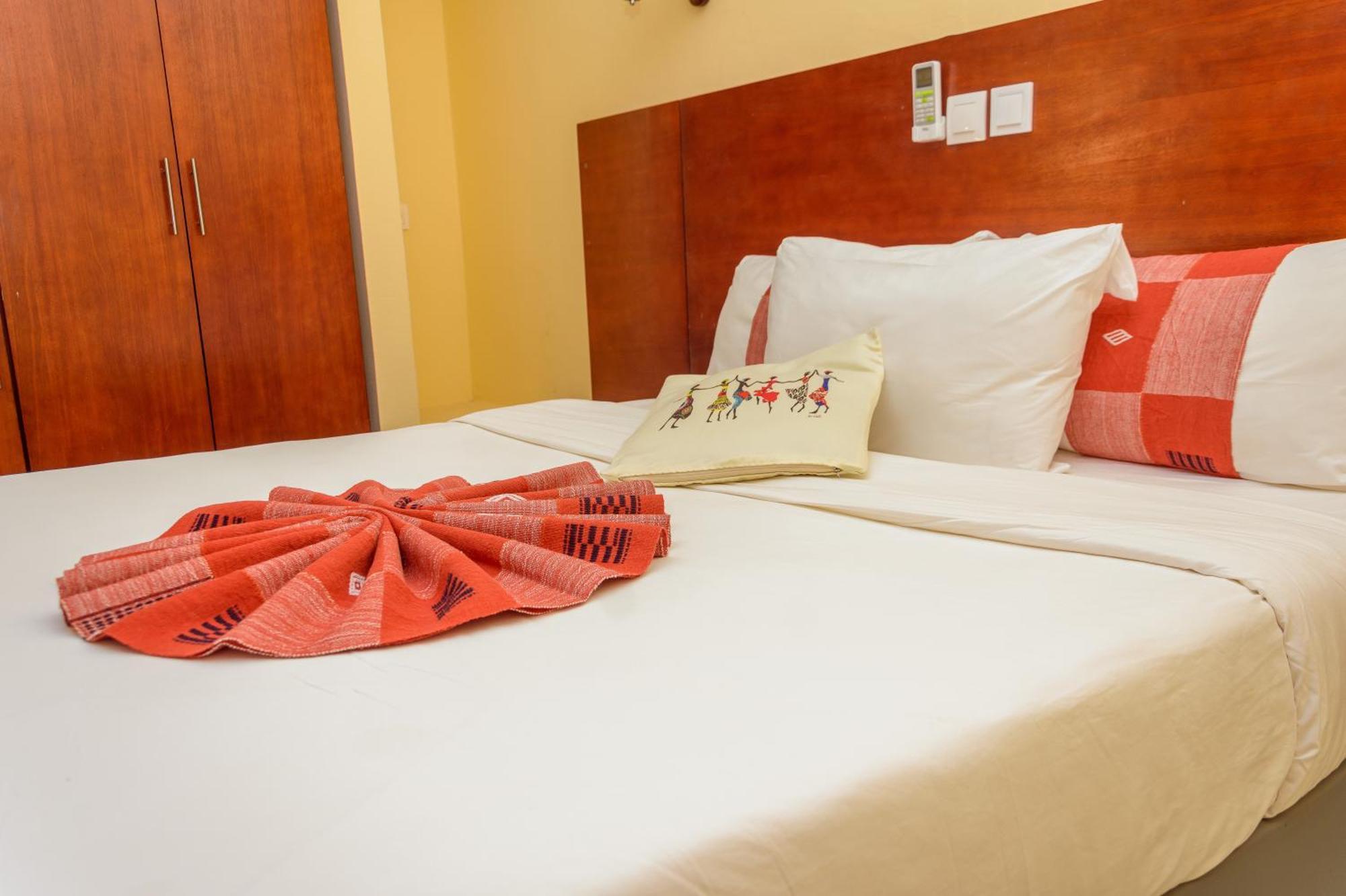 Hotel La Rose Blanche קורהוגו מראה חיצוני תמונה