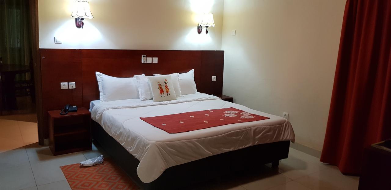 Hotel La Rose Blanche קורהוגו מראה חיצוני תמונה